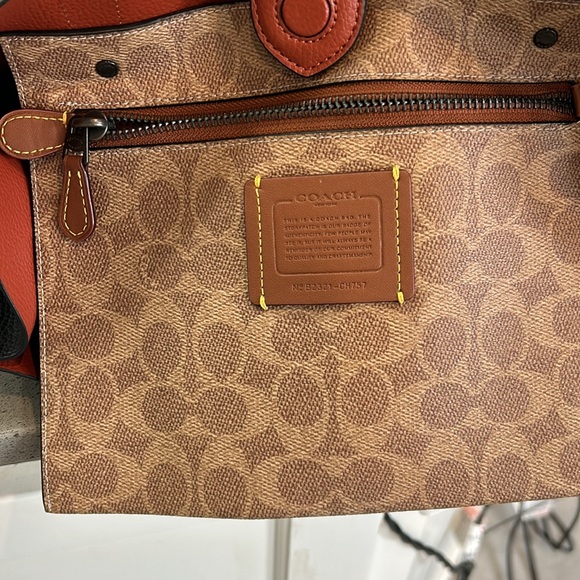 Brand new Coach leather tote bag - Picture 5 of 11